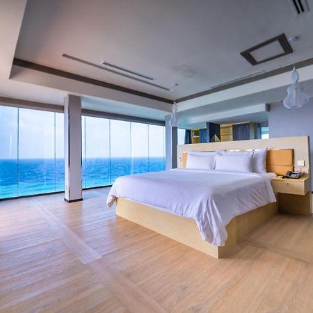 Swarn By Hawks Hotels Kamadhoo Bagian luar foto