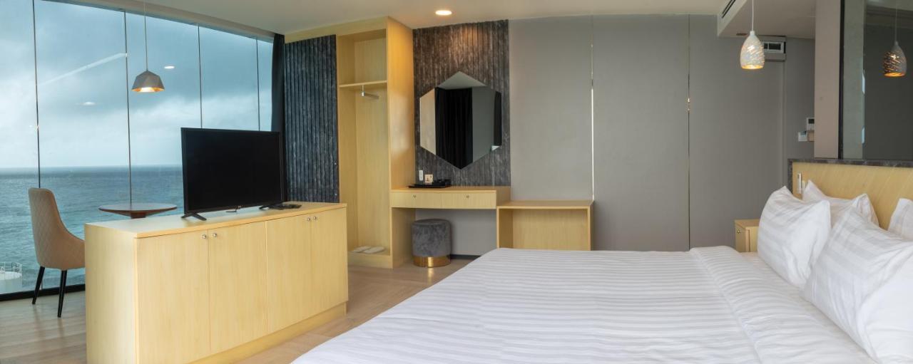 Swarn By Hawks Hotels Kamadhoo Bagian luar foto