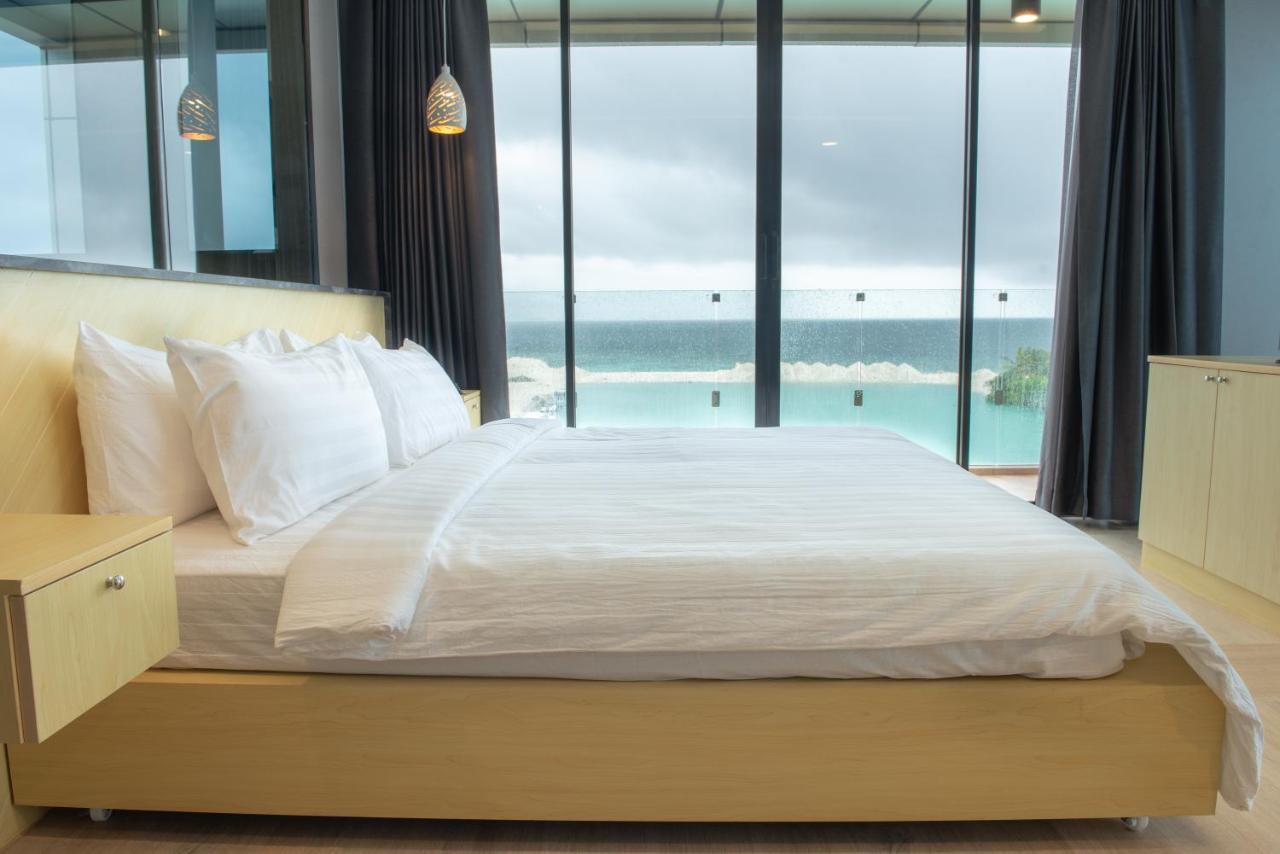 Swarn By Hawks Hotels Kamadhoo Bagian luar foto