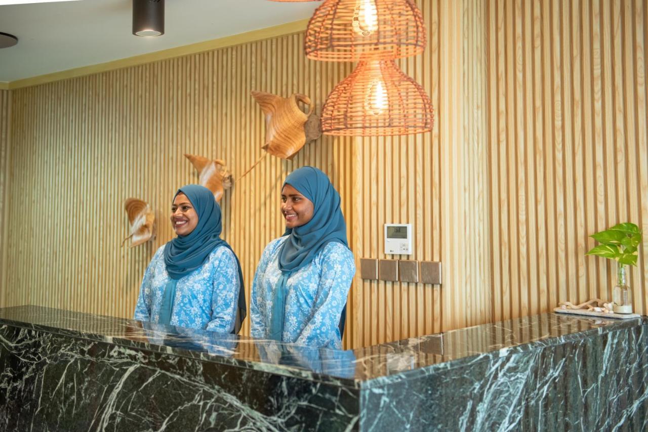 Swarn By Hawks Hotels Baa Atoll Bagian luar foto