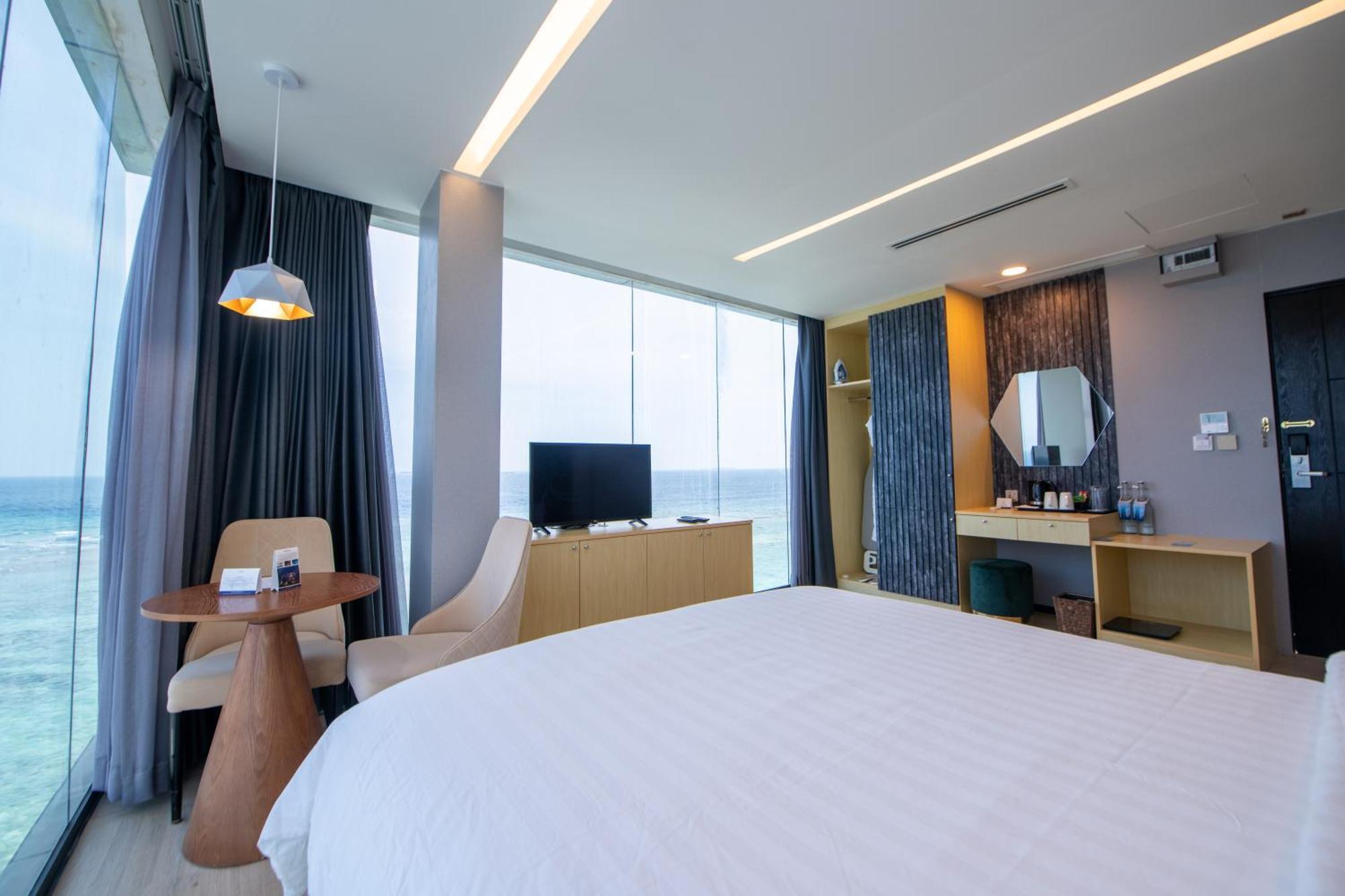 Swarn By Hawks Hotels Kamadhoo Bagian luar foto