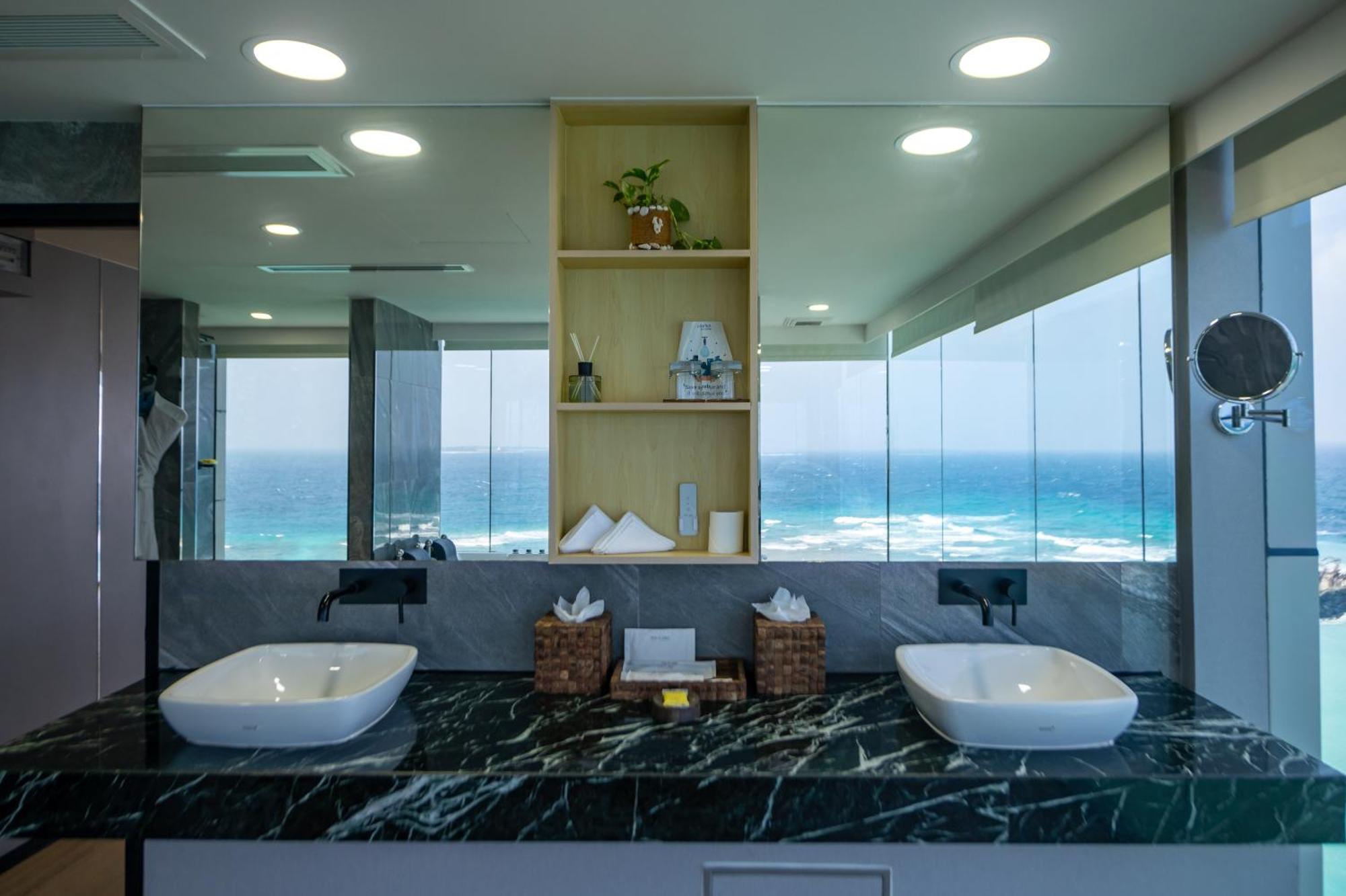 Swarn By Hawks Hotels Kamadhoo Bagian luar foto