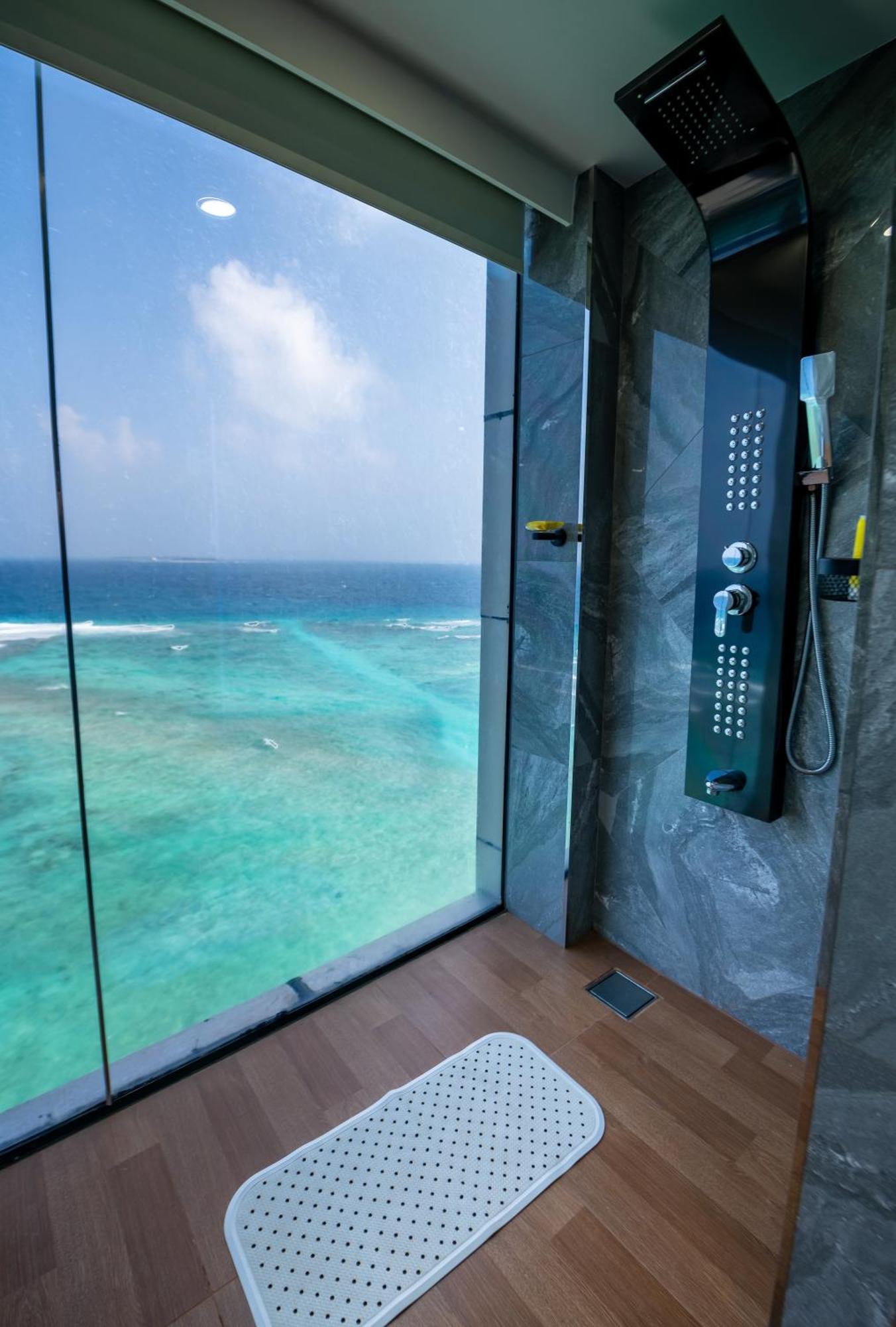 Swarn By Hawks Hotels Kamadhoo Bagian luar foto