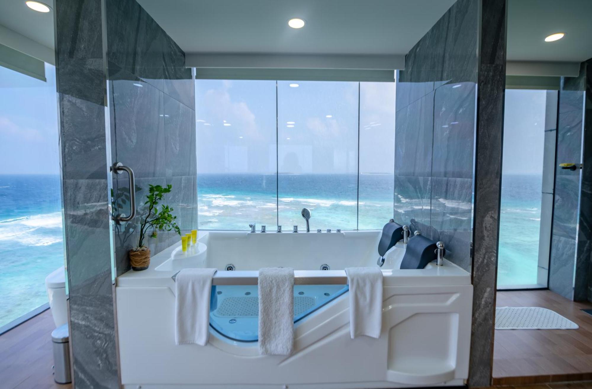 Swarn By Hawks Hotels Kamadhoo Bagian luar foto