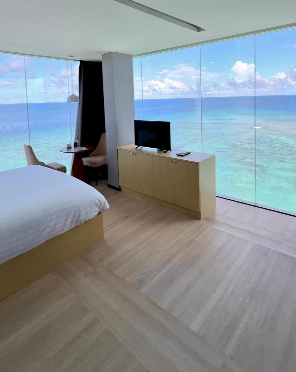 Swarn By Hawks Hotels Kamadhoo Bagian luar foto